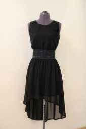 Посуточная аренда Черное платье с асимметричным низом из шифона, отделано прозрачным гипюровым поясом.  Размер: 42 в Томске