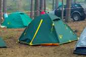 Посуточная аренда Двухместная туристическая палатка Scout 2. Количество мест 2  вес 3.3 кг  размер 2.2 на 2.5 м  размер спального места 2.1 на 1.5 м  высота 1.2 м  количество входов 2  количество тамбуров 2 в Ростове-на-Дону